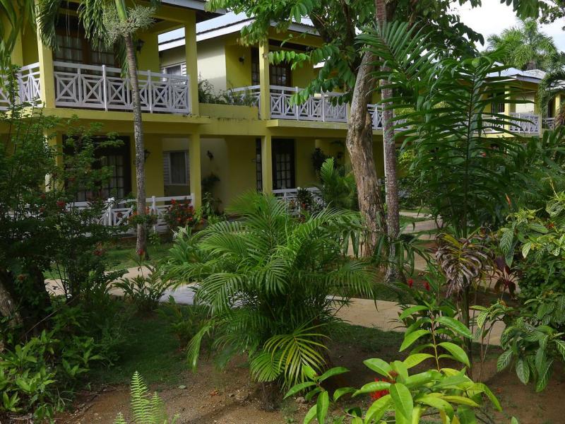 Merril`s Beach Resort III