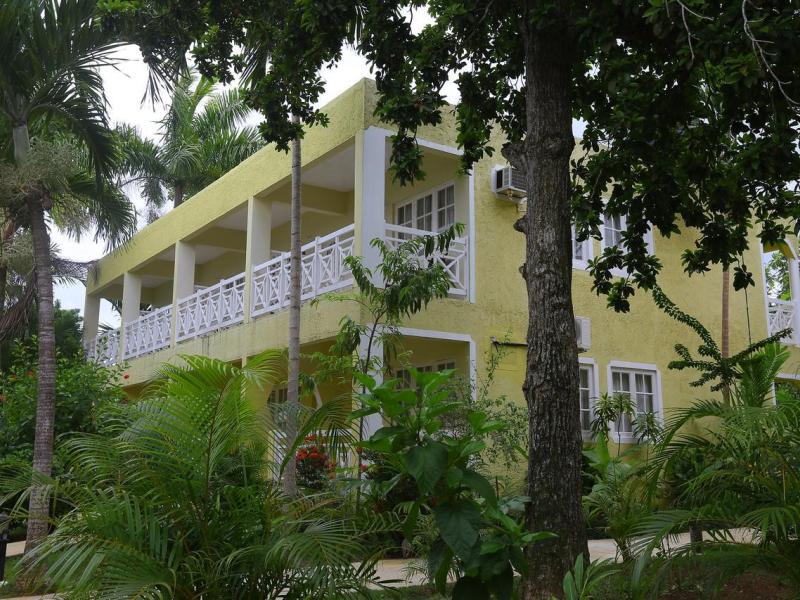 Merril`s Beach Resort III