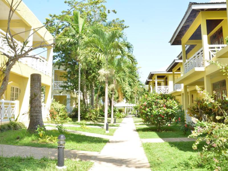 Merril`s Beach Resort III