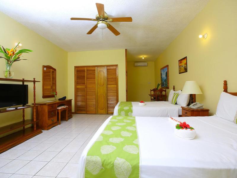 Merril`s Beach Resort III