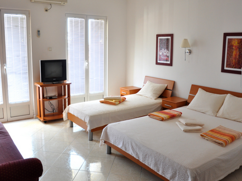 Apartments Ana