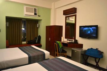Отель Microtel by Wyndham - Mall of Asia Филиппины, о. Лусон, фото 14