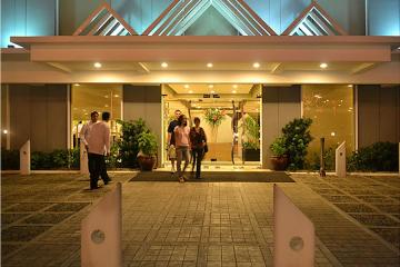 Отель Microtel by Wyndham - Mall of Asia Филиппины, о. Лусон, фото 17