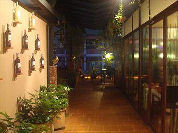 A&EM Art Hotel