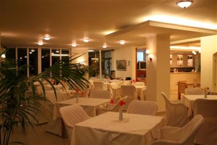 Mike Hotel & Apartments