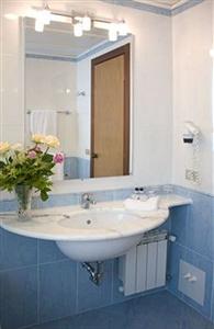 Milan Speranza Au Lac