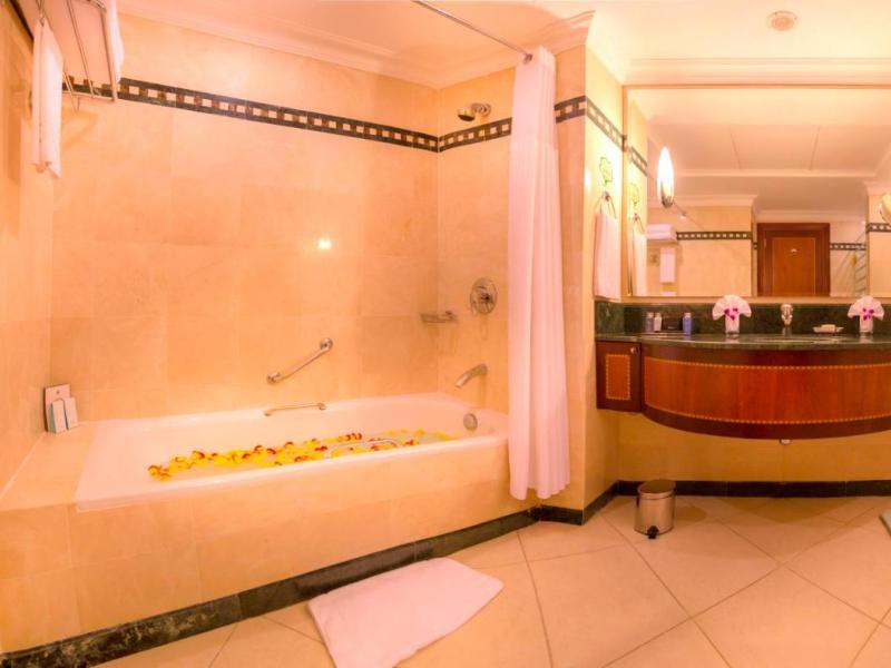 Corniche Hotel Abu Dhabi