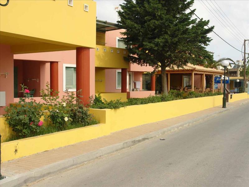 Minos Village Karteros Hotel