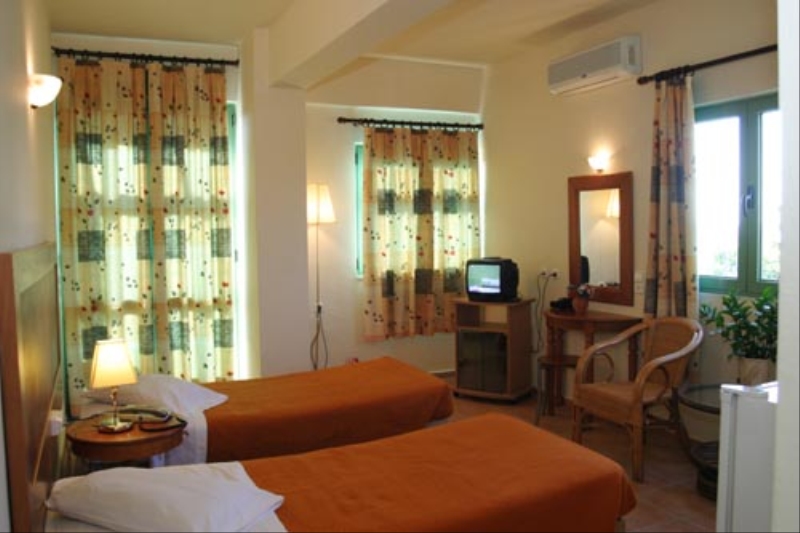 Minos Village Karteros Hotel