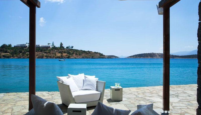 Minos Beach Art Hotel