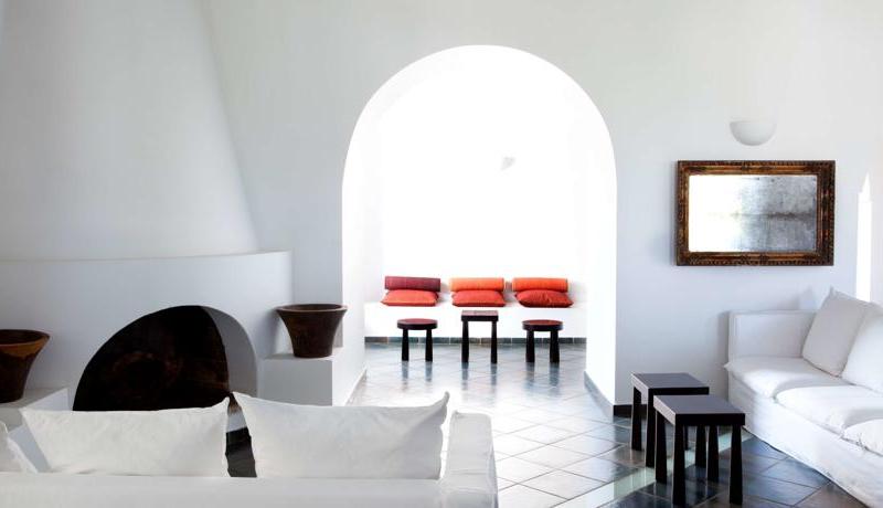 Minos Beach Art Hotel