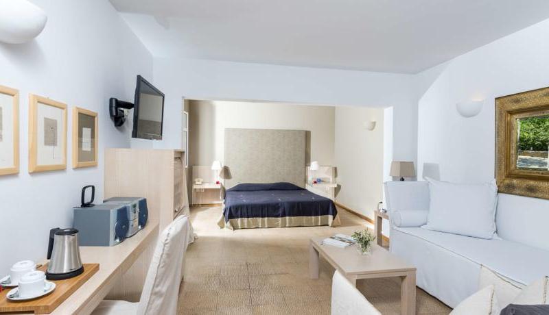 Minos Beach Art Hotel