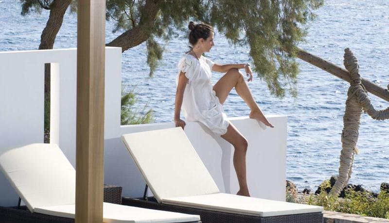 Minos Beach Art Hotel