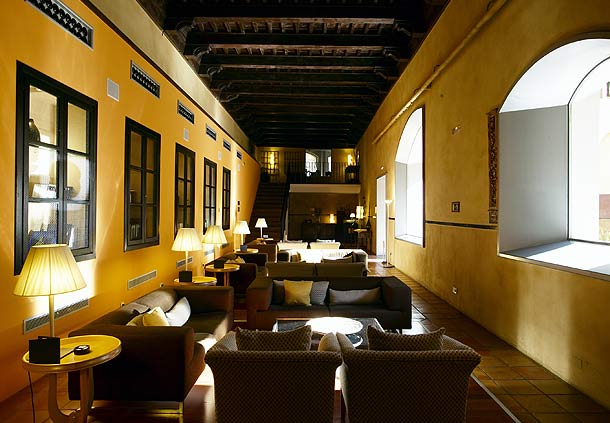 AC Palacio De Santa Paula, Autograph Collection