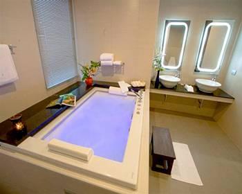 Miracle Suvarnabhumi Airport Hotel