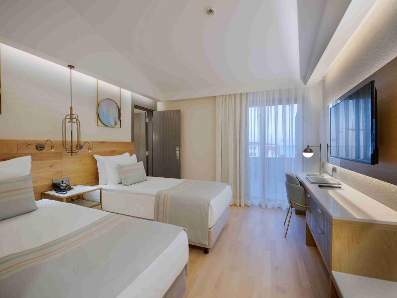 Miramare Beach Hotel