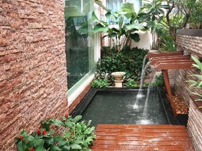 Mirth Sathorn Hotel