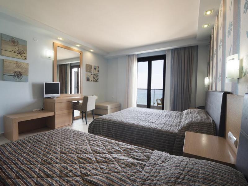 Mistral Seaside Hotel
