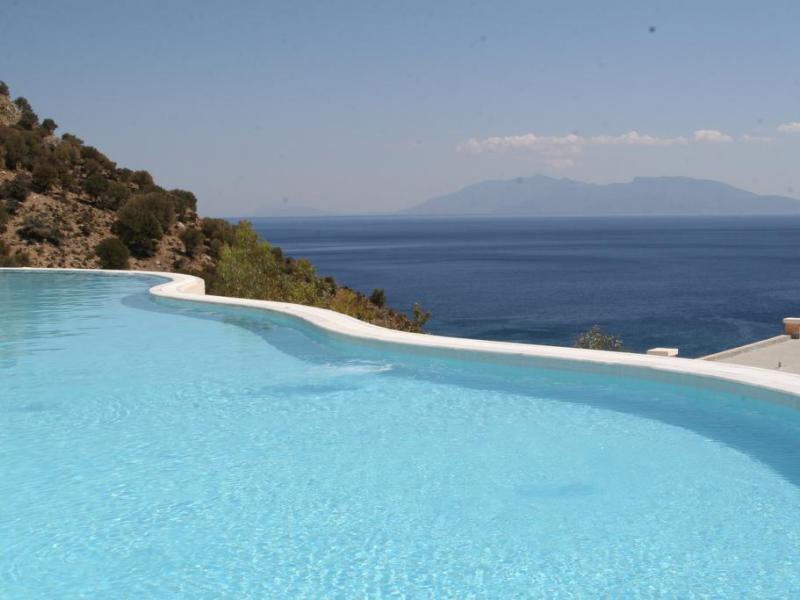 Mitsis Family Village Beach Hotel