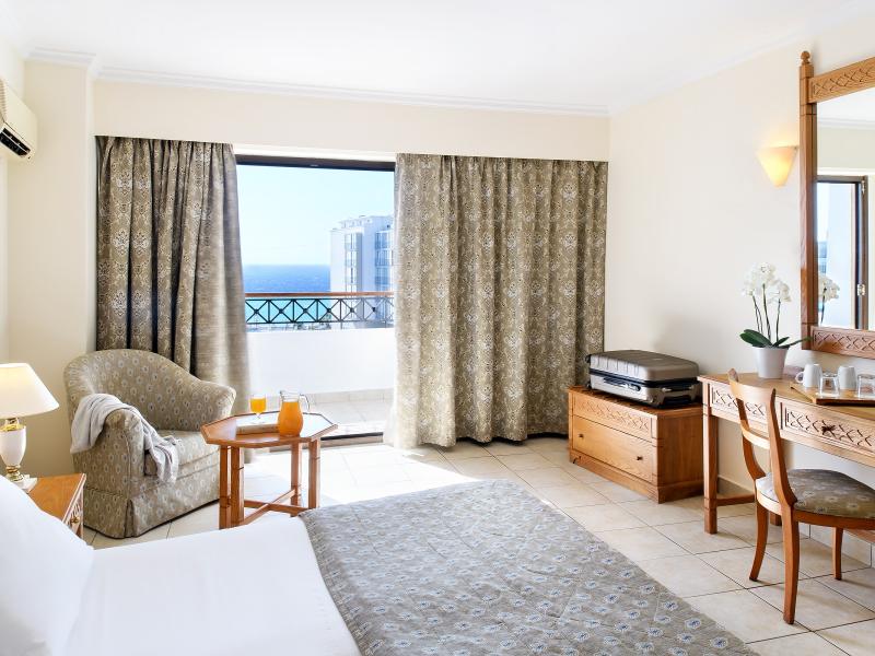 Mitsis Petit Palais Beach