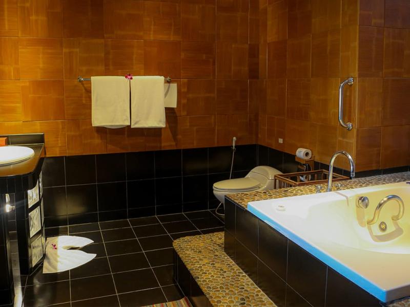 Mom Tri`s Villa Royale