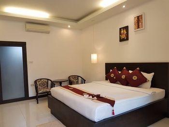 Monaburi Boutique Resort