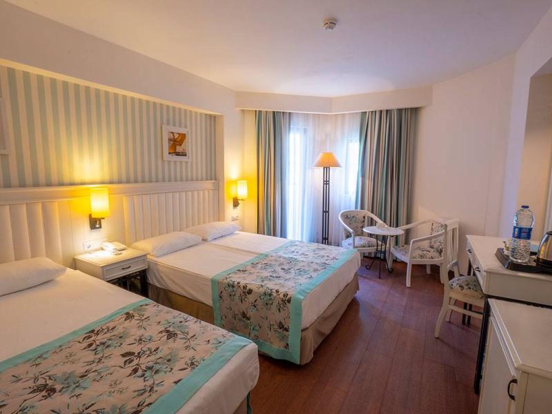 Monachus Hotel & Spa