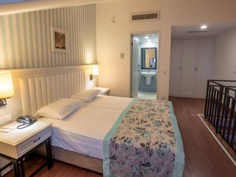 Monachus Hotel & Spa