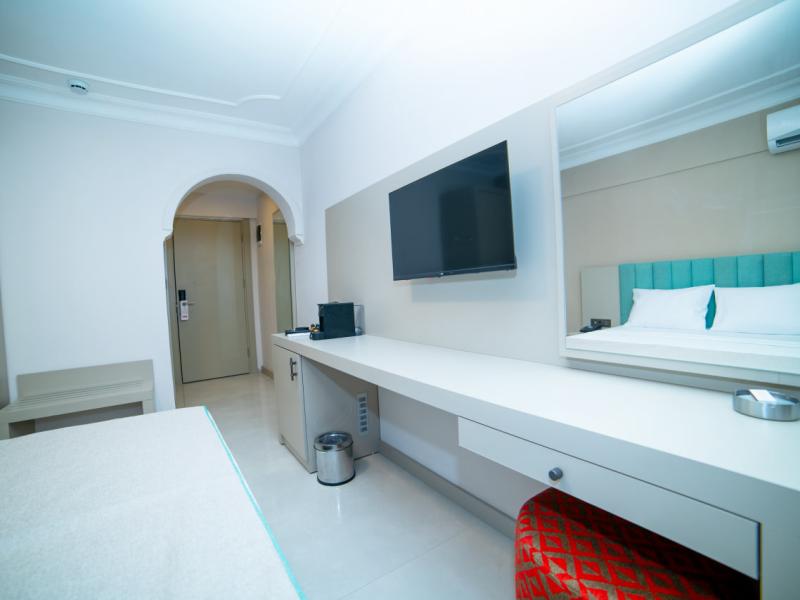 Rose Garden Premium Hotel