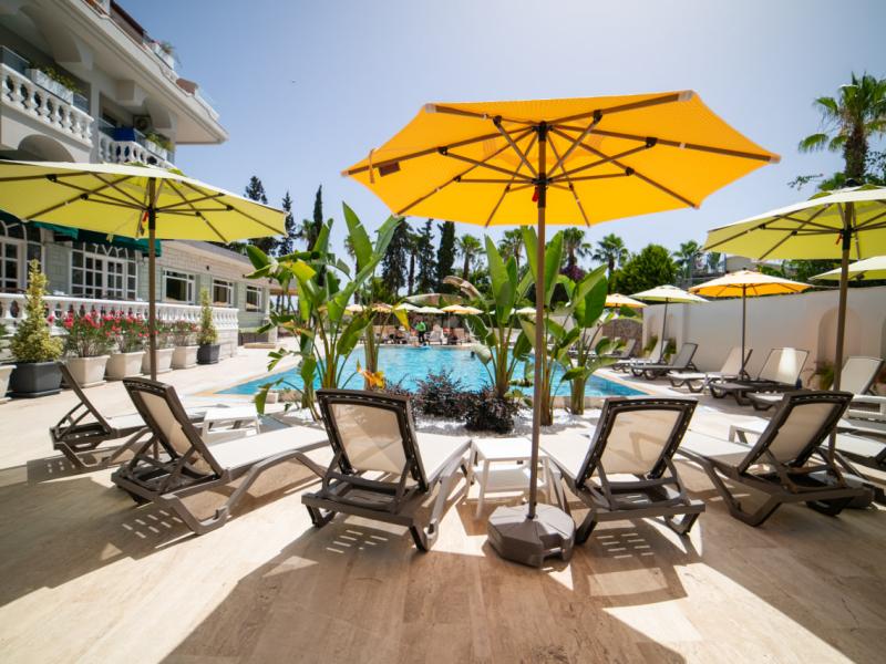 Rose Garden Premium Hotel