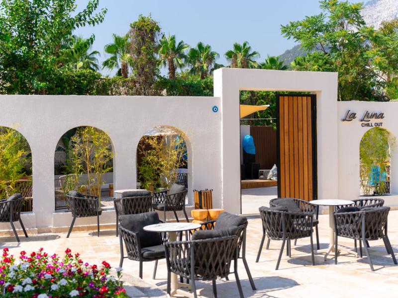 Rose Garden Premium Hotel