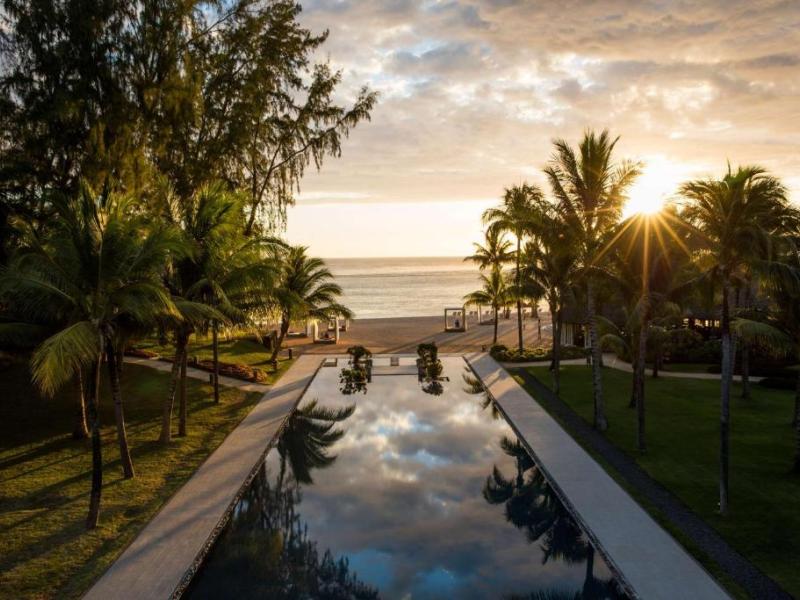 Outrigger Mauritius Beach Resort 