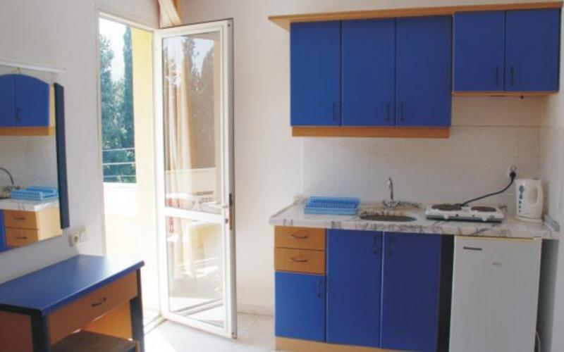 Musti'S Family Apart