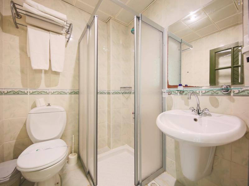 May Garden Club Hotel