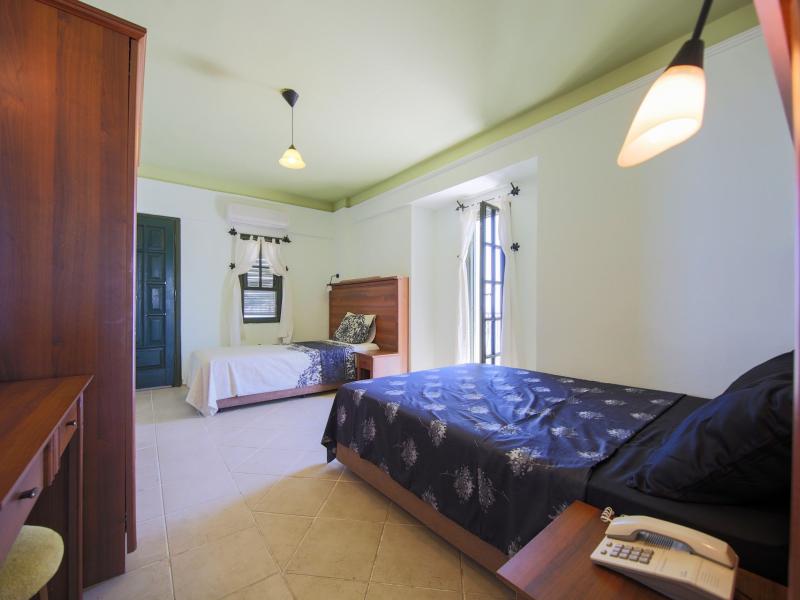 May Garden Club Hotel