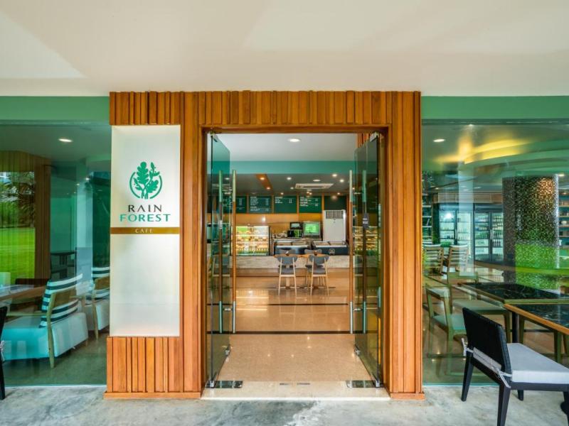 Naithonburi Beach Resort