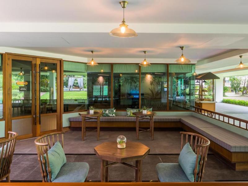 Naithonburi Beach Resort