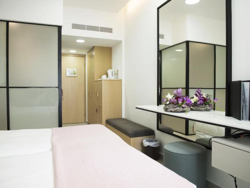 Napa Mermaid Hotel & Suites