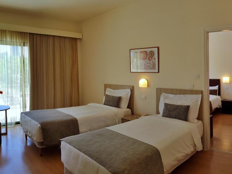 Natura Beach Hotel & Villas