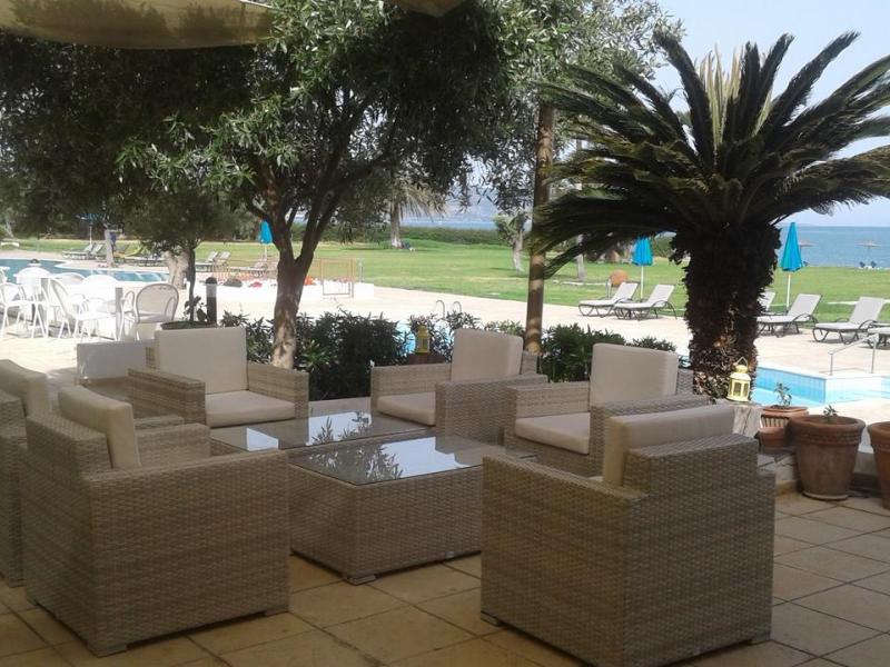 Natura Beach Hotel & Villas