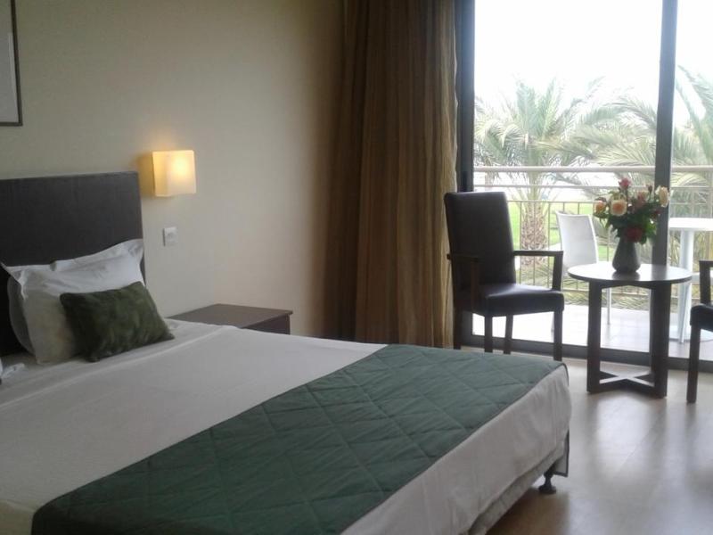 Natura Beach Hotel & Villas