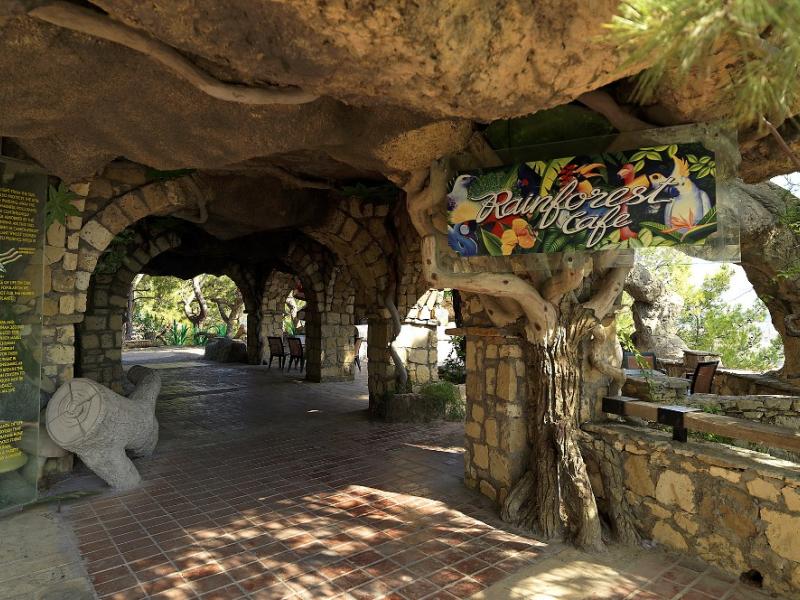 Holiday Area Green Resort