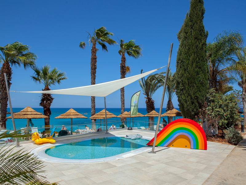 Family Life Nausicaa Beach