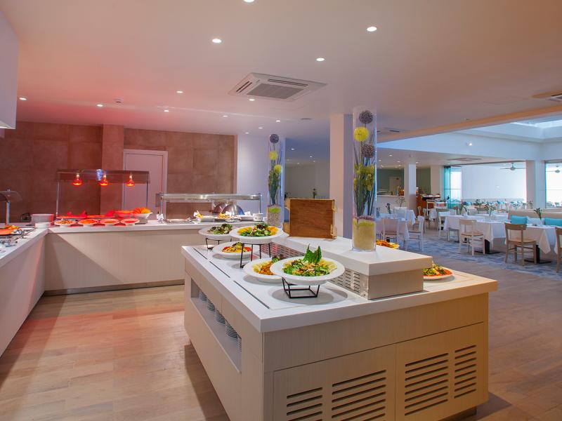 Family Life Nausicaa Beach