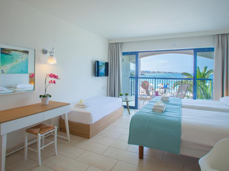 Family Life Nausicaa Beach