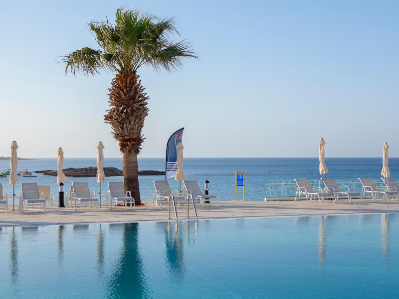 Family Life Nausicaa Beach