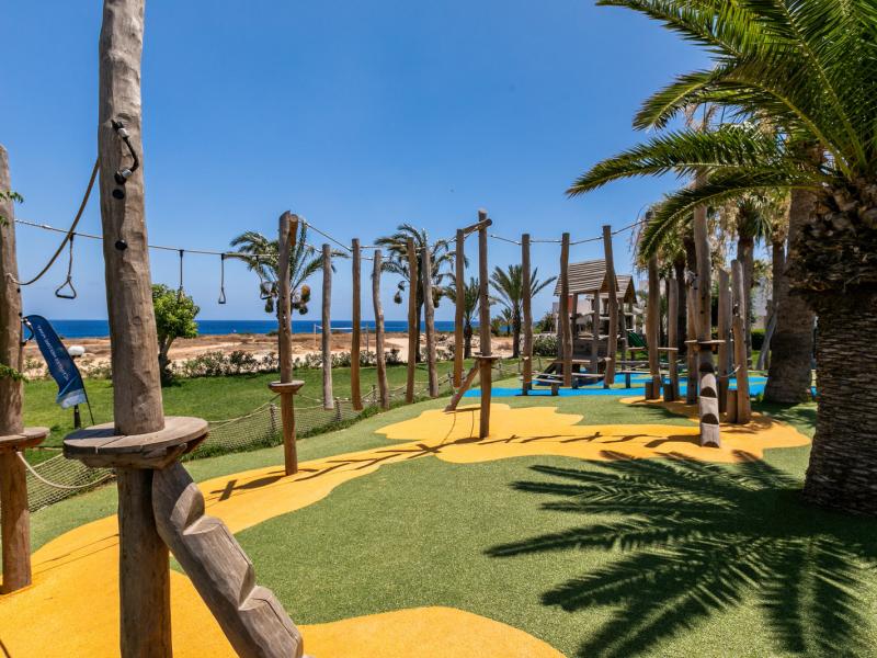 Family Life Nausicaa Beach