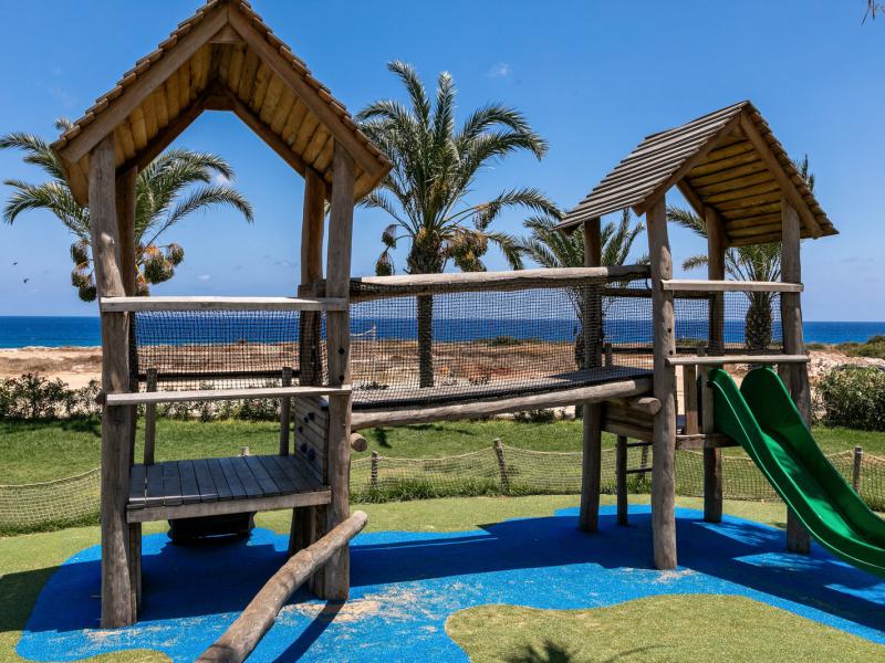 Family Life Nausicaa Beach