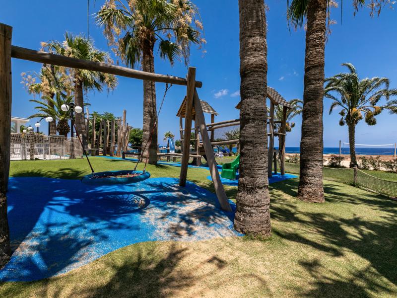 Family Life Nausicaa Beach