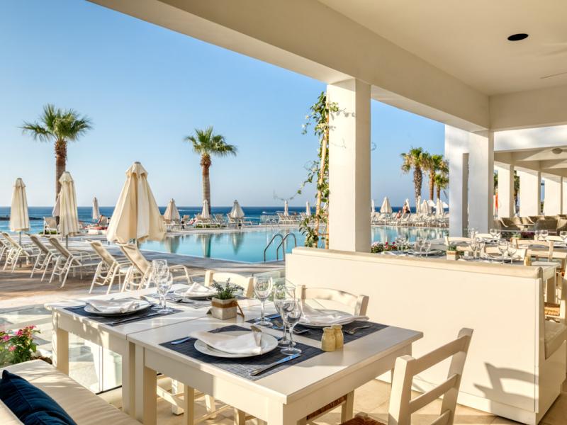 Family Life Nausicaa Beach